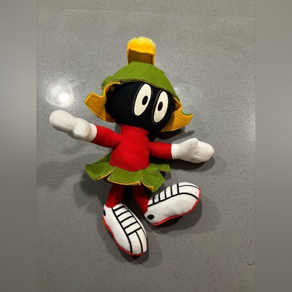 Vintage Looney Tunes Marvin the Martian 1997 Stuffed Doll Toy 12" ACE Plush